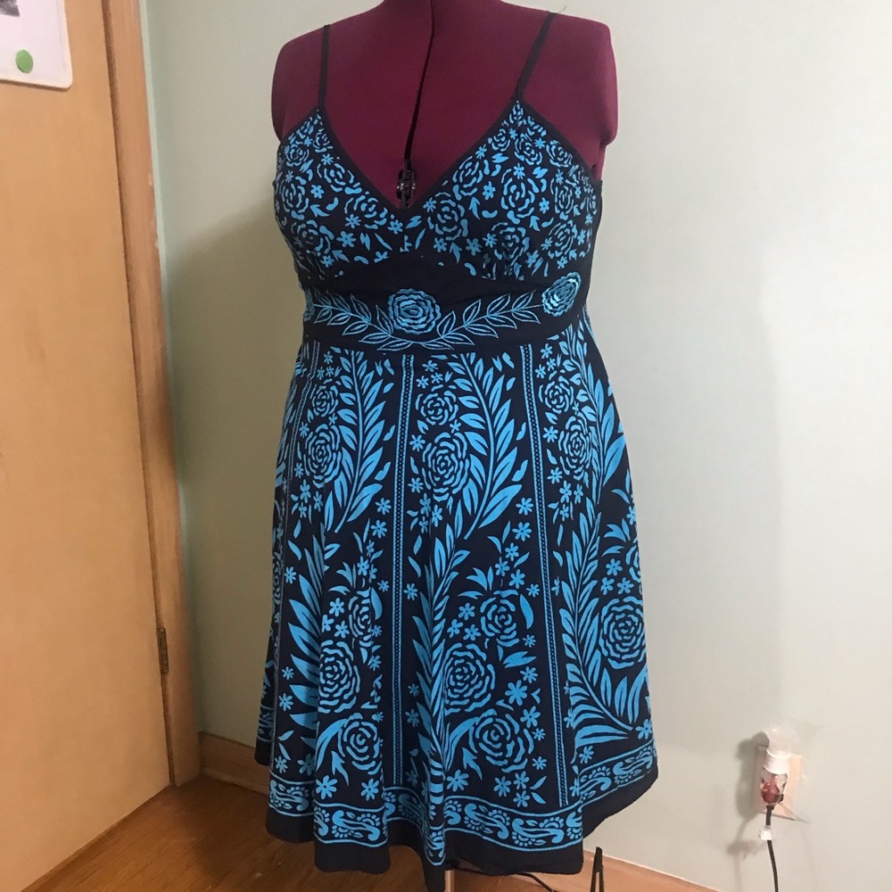 Pretty blue and black summer dress